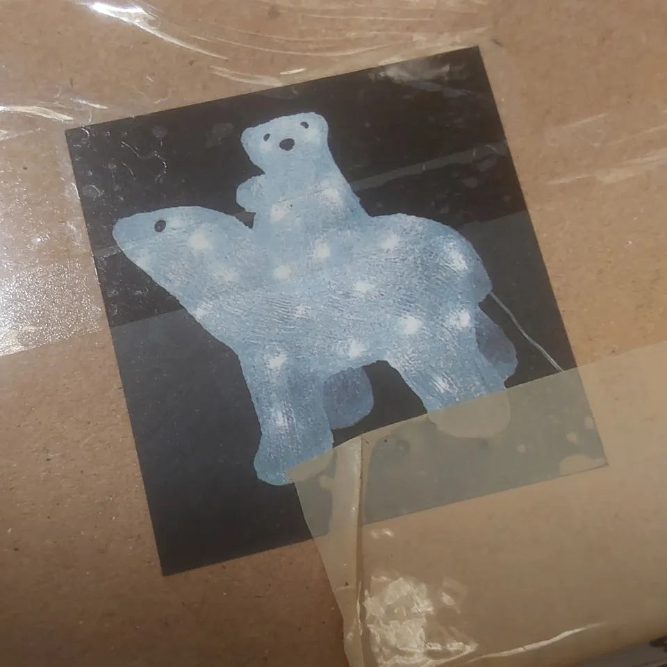 BOXED ACRYLIC MUMMY AND BABY POLAR BEAR OUTDOOR