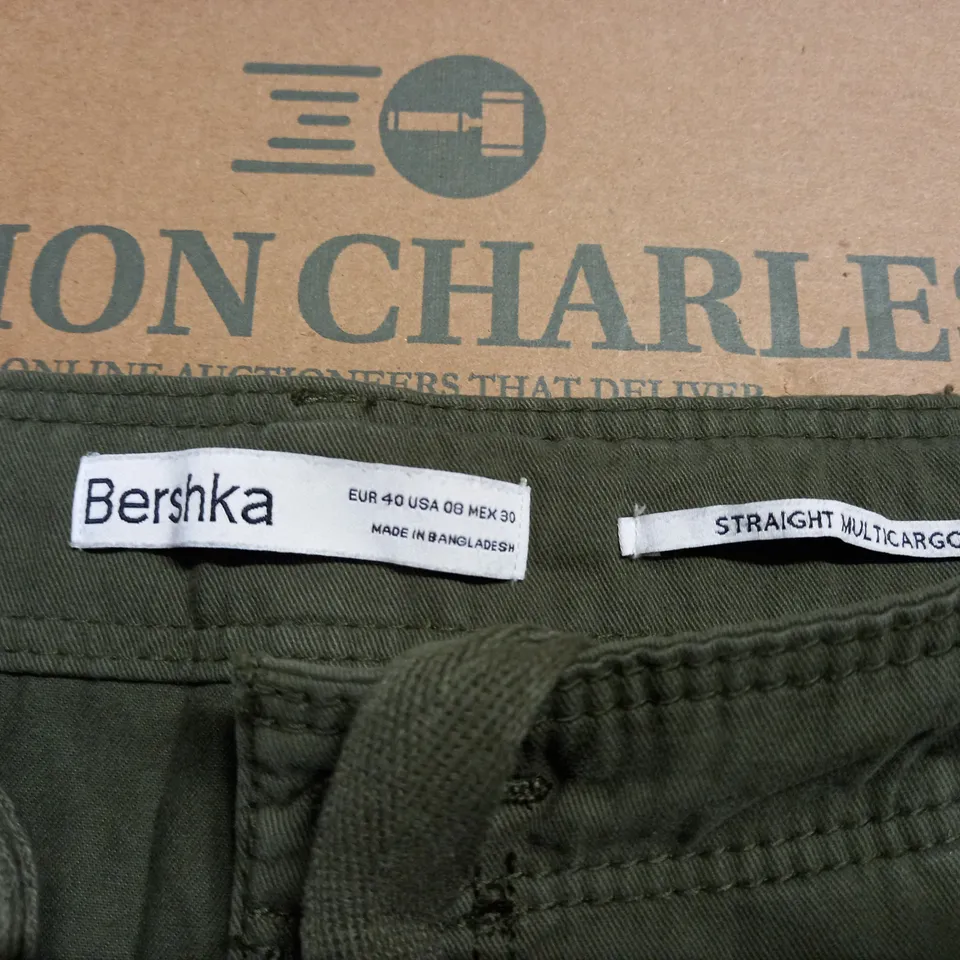 BERKSHA STRAIGHT LEG CARGO GREEN WORKWEAR TROUSERS - SIZE EU40