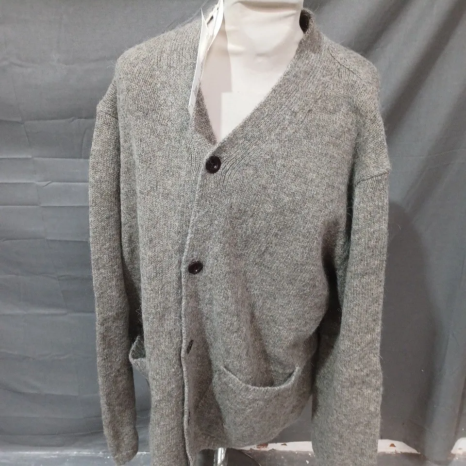TOAST HIGH V NECK CARDIGAN - XL