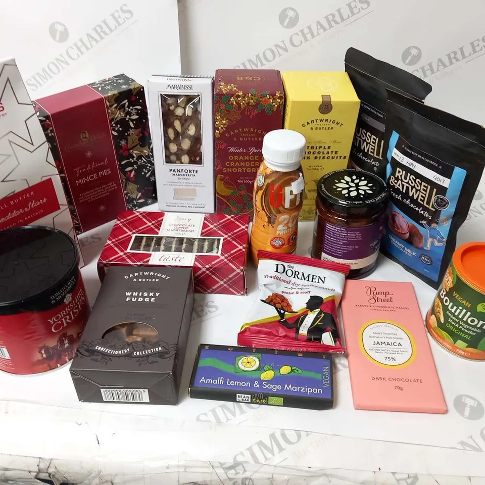 APPROXIMATELY 20 ASSORTED FOOD BASED PRODUCTS TO INCLUDE; PUMP STREET, RUSSELL AND ATWELL, THE DORMEN, MARI GOLD, CARTWRIGHT AND BUTLER, MARABISSI, THE BAY TREE AND YORKSHIRE CRISPS