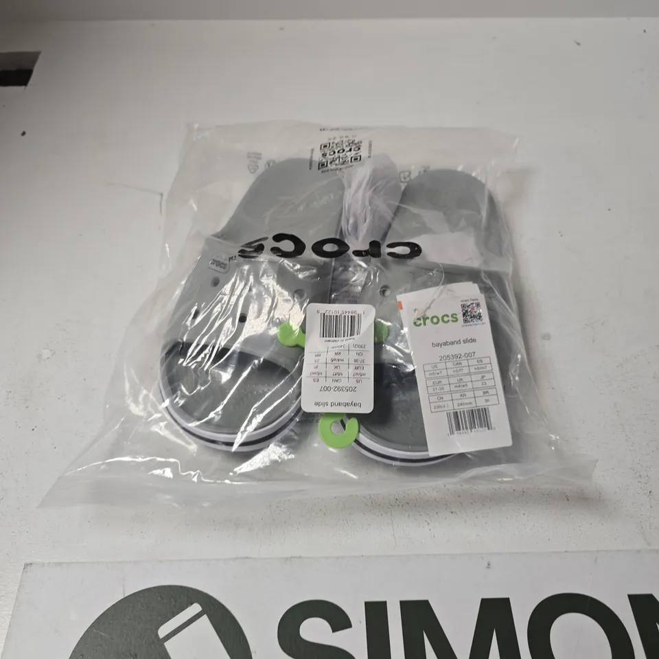 BAGGED BAYABAND CROC SLIDERS SIZE UK M4/W5