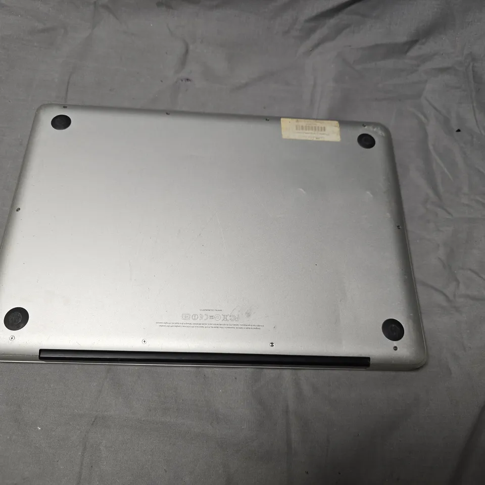 APPLE MACBOOK PRO 13-INCH ALUMINIUM LAPTOP
