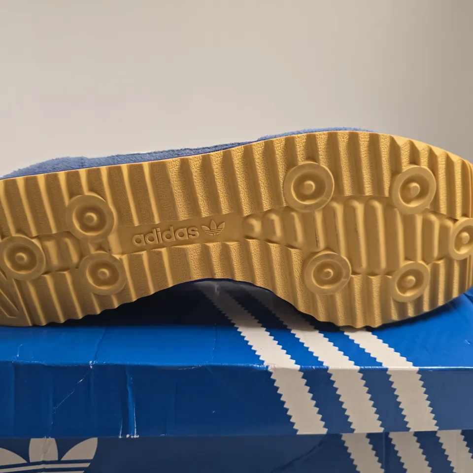 BOXED PAIR OF ADIDAS ORIGINALS SL72 RS SNEAKERS – BLUE/WHITE, UK 10