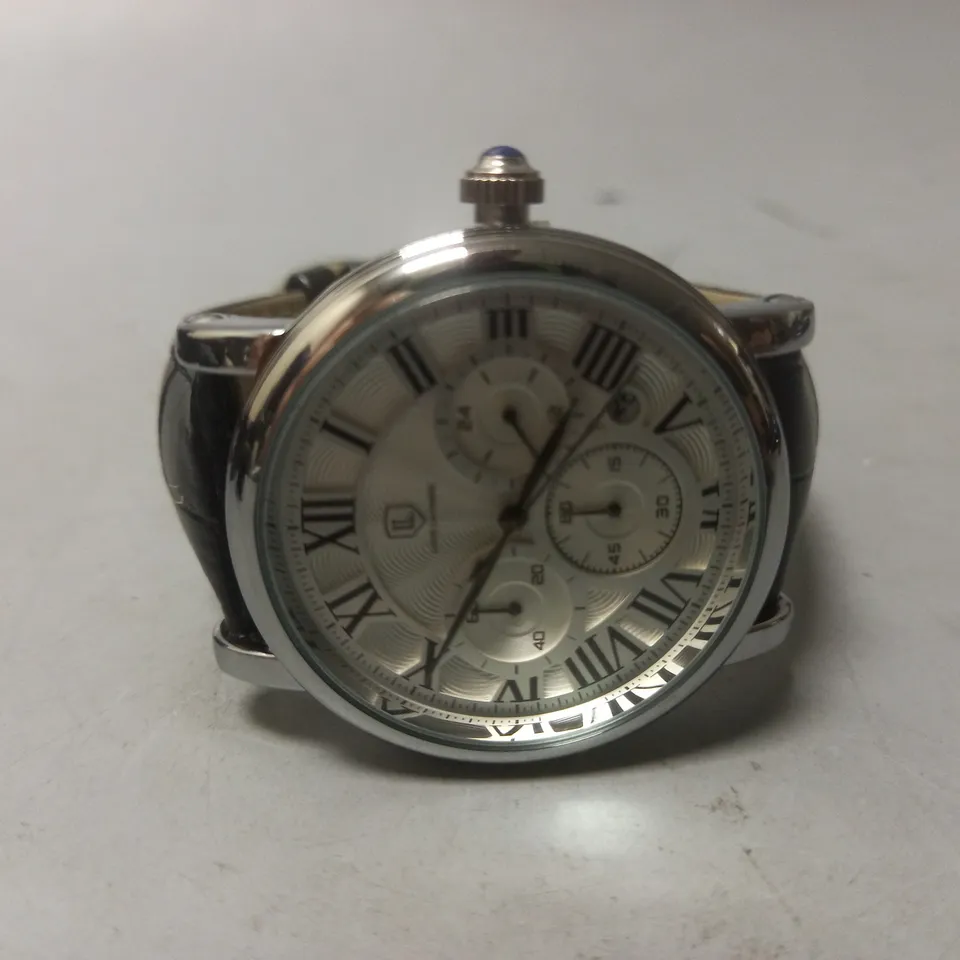 MENS LOUIS LACOMBE CHRONOGRAPH WATCH – MULTI FUNCTION DIAL WITH DATE – ROMAN NUMERAL DIAL – LEATHER STRAP