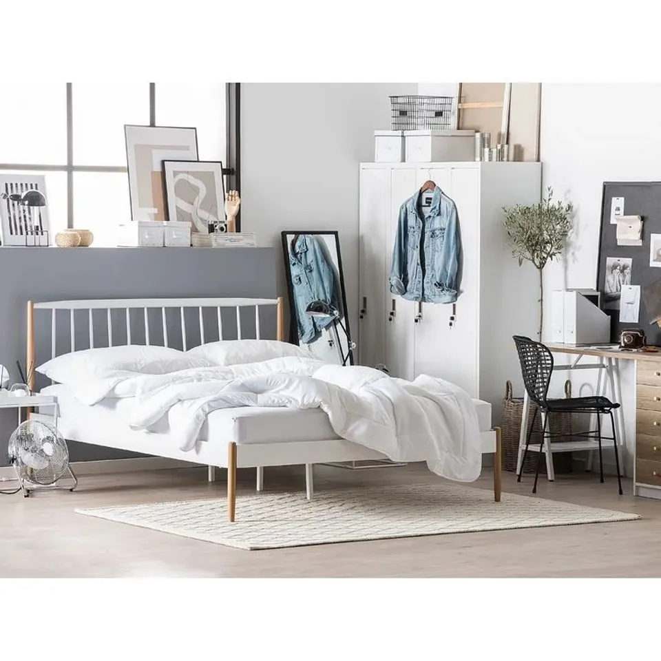 BOXED TYRIS METAL BED WHITE/BROWN // SIZE: SUPERKING (2 BOXES)
