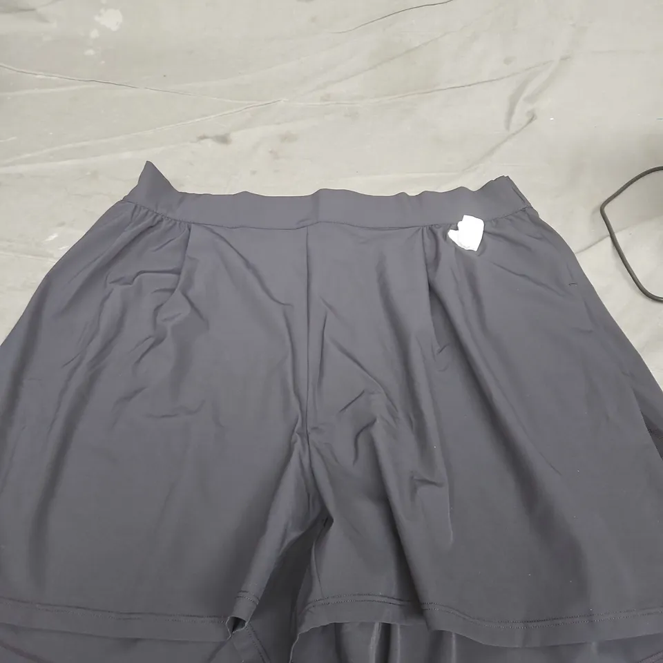 NIKE DRI-FIT SHORTS – DARK GREY SIZE L
