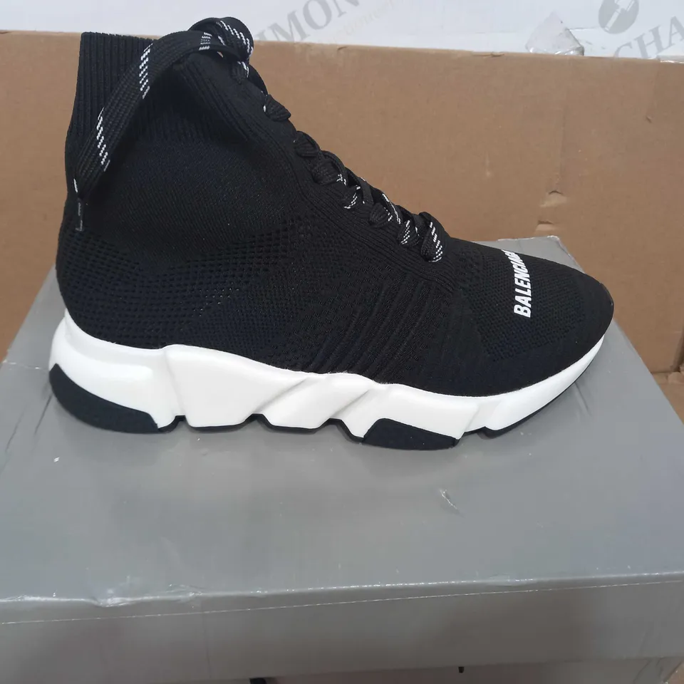 BOXED PAIR OF BALENCIAGA LACE UP SHOES IN BLACK UK SIZE 5
