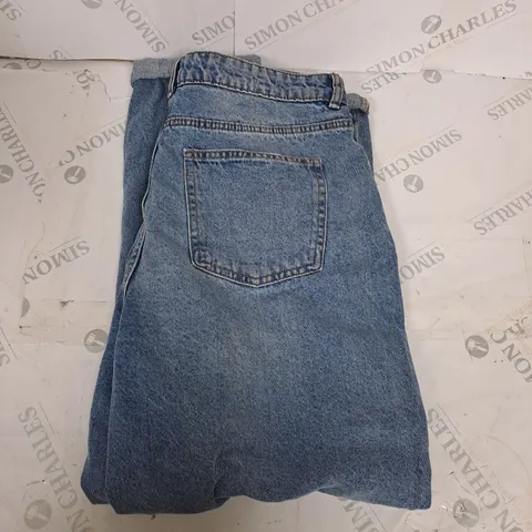 WOMENS RIPPED MOM JEANS SIZE 16