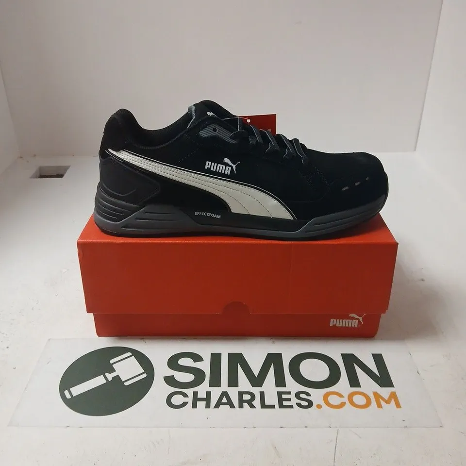 BOXED PAIR OF PUMA AIRTWIST BLACK LOW TRAINERS - UK 9