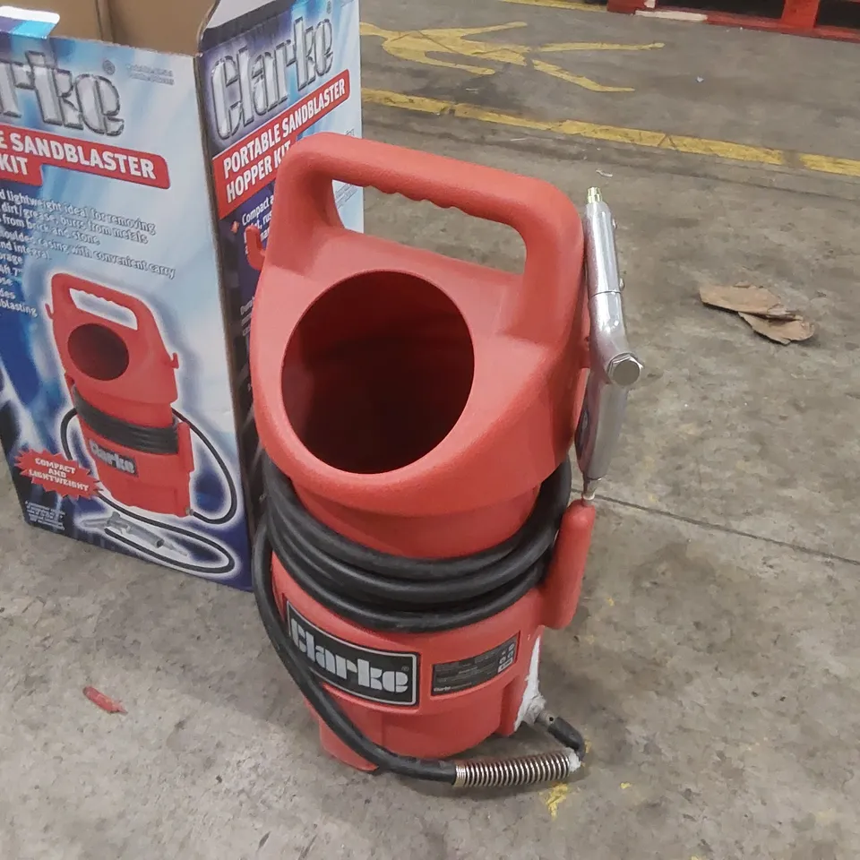 BOXED CLARKE CPSB1 PORTABLE SANDBLASTER
