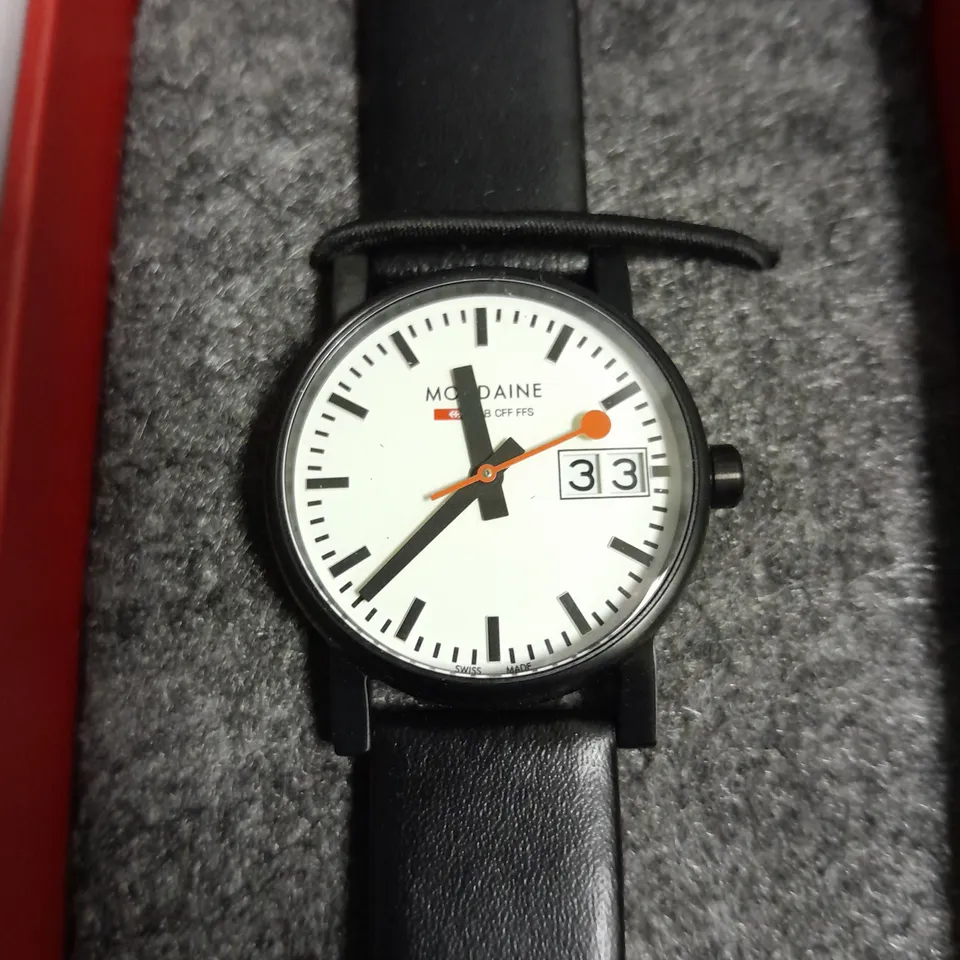 BOXED MONDAINE OFFICIAL SWISS RAILWAY WATCH SBB CFF FFS