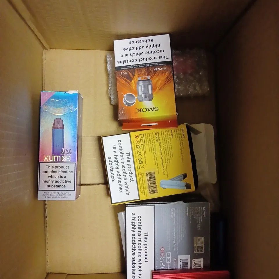 BOX OF APPROX 10 ITEMS TO INCLUDE VAPORESSO XROS 3, VOOPOO ARGUS POD, VOOPOO ARGUS Z.