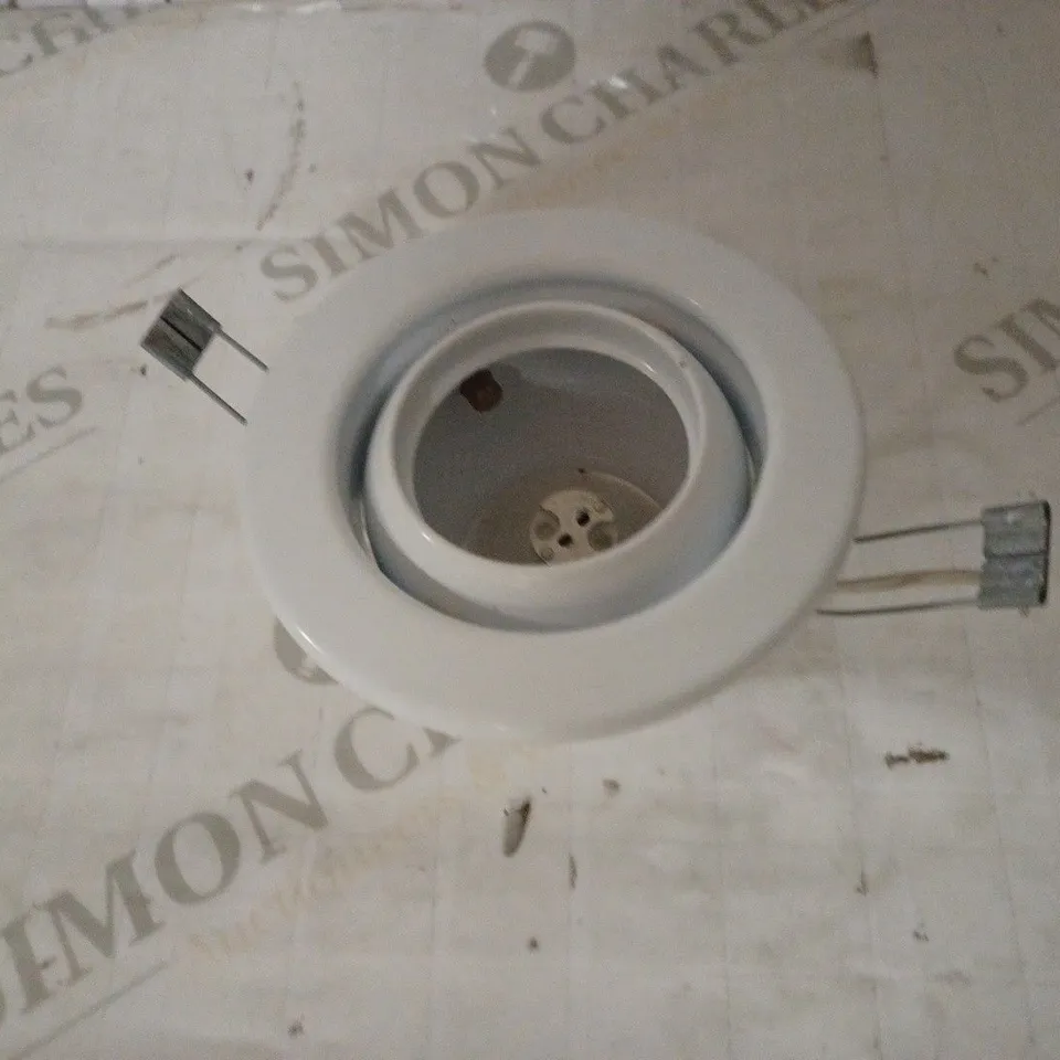 LOT OF 16 KNIGHTSBRIDGE EYEBALL DOWNLIGHT LOW VOLTAGE LIGHT FITTINGS MR16 50W - WHITE