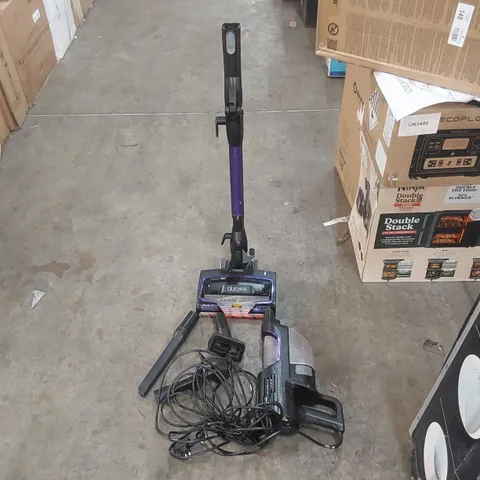SHARK DUO CLEAN VACUUM CLEANER 