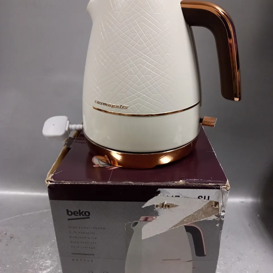 BOXED BEKO COSMOPOLIS KETTLE IN WHITE/ROSE GOLD