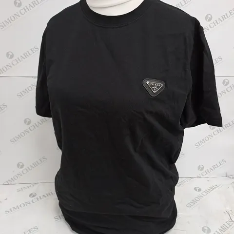 PRADA BLACK CREW NECK T-SHIRT - L