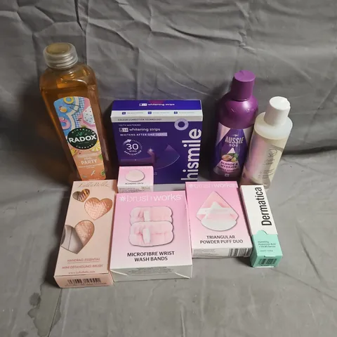 APPROXIMATEY 20 ASSORTED HEALTH AND BEAUTY PRODUCTS TO INCLUDE - AUSSIE PURPLE SHAMPOO - RADOX BATH SOAK - HISMILE TEETH WHITENING STRIPS - ETC
