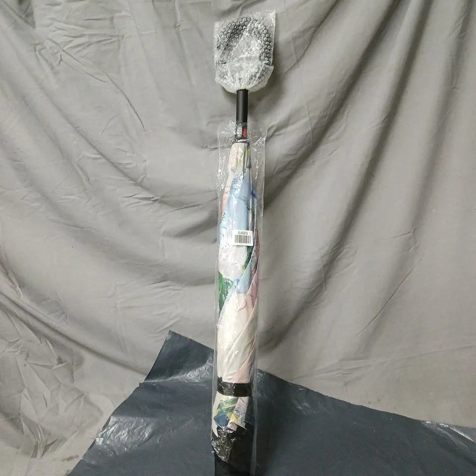 REVERSE FLOWER PATTERN UMBRELLA WITH C-SHAPED HANDLE UNBOXED