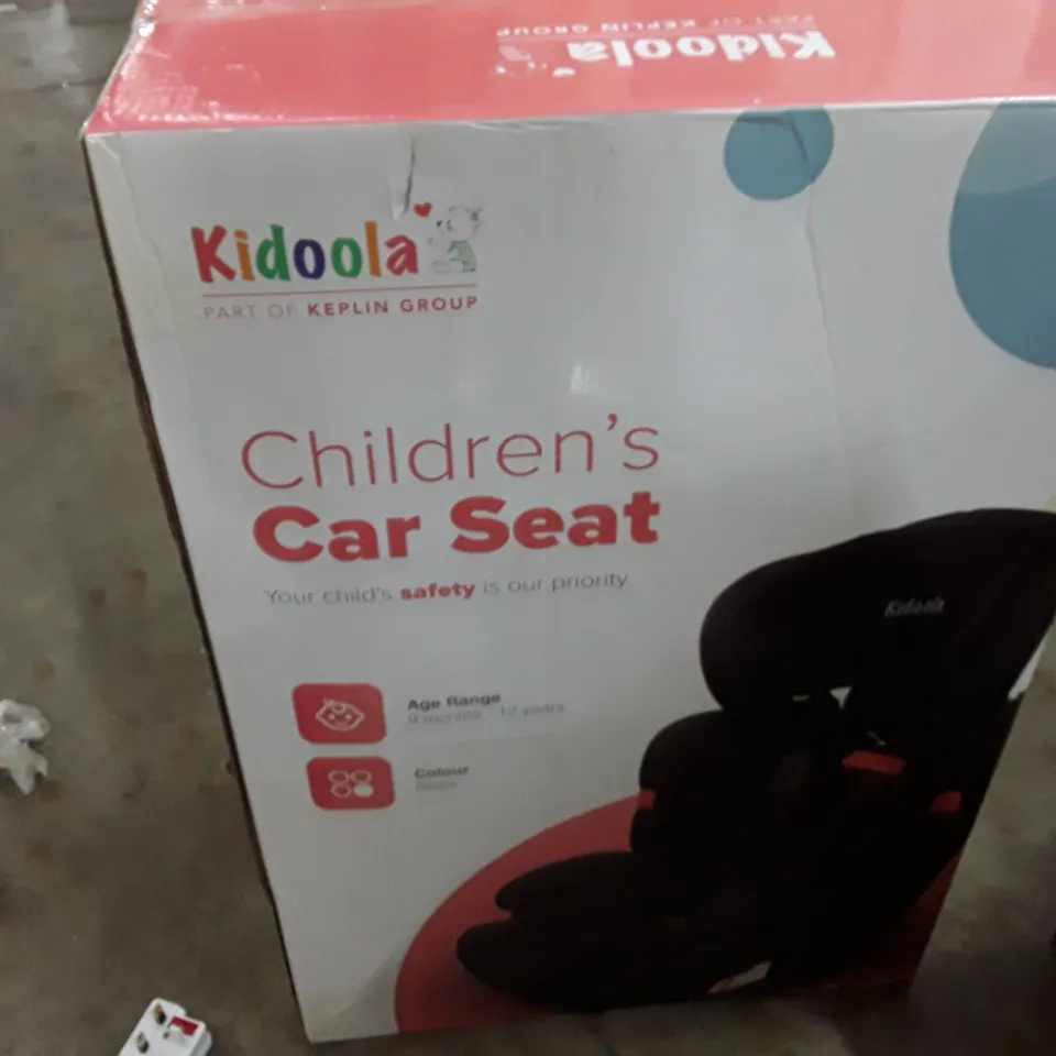 BOXED KEPLIN KIDOOLA CHILDREN'S CAR SEAT BLACK COLOUR