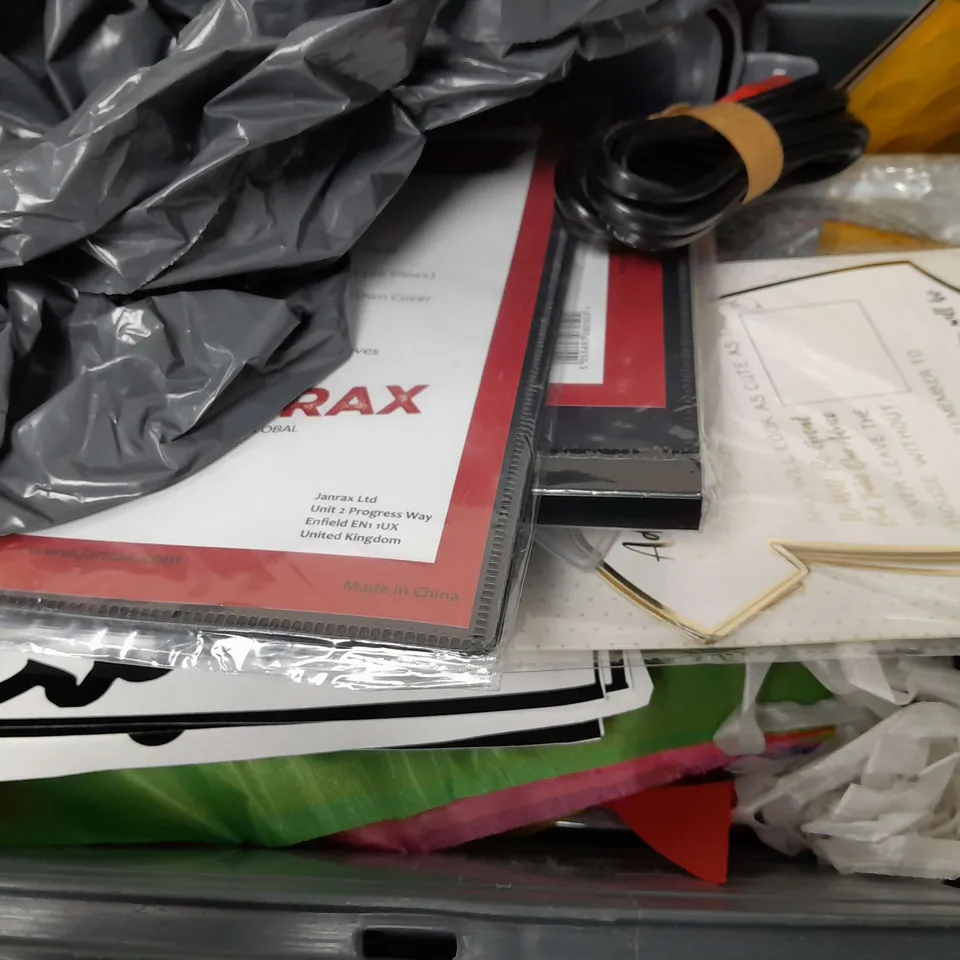BOX OF APPROXIMATELY 14 ASSORTED ITEMS TO INCLUDE - CLAY ROBERTS A4 CERTIFICATE FRAME , TAGGING GUN , EDGE TRIMMER ETC