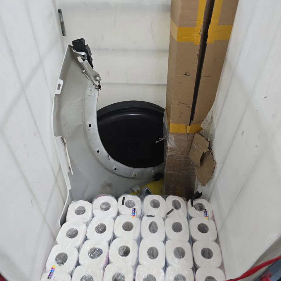 LOT OF APPROXIMATELY 20 ASSORTED HOUSEHOLD ITEMS TO INCLUDE STRING LIGHT, TOILET TISSUE, PILLOWS, FRAMED ART AND NURSERY TRAY STAND