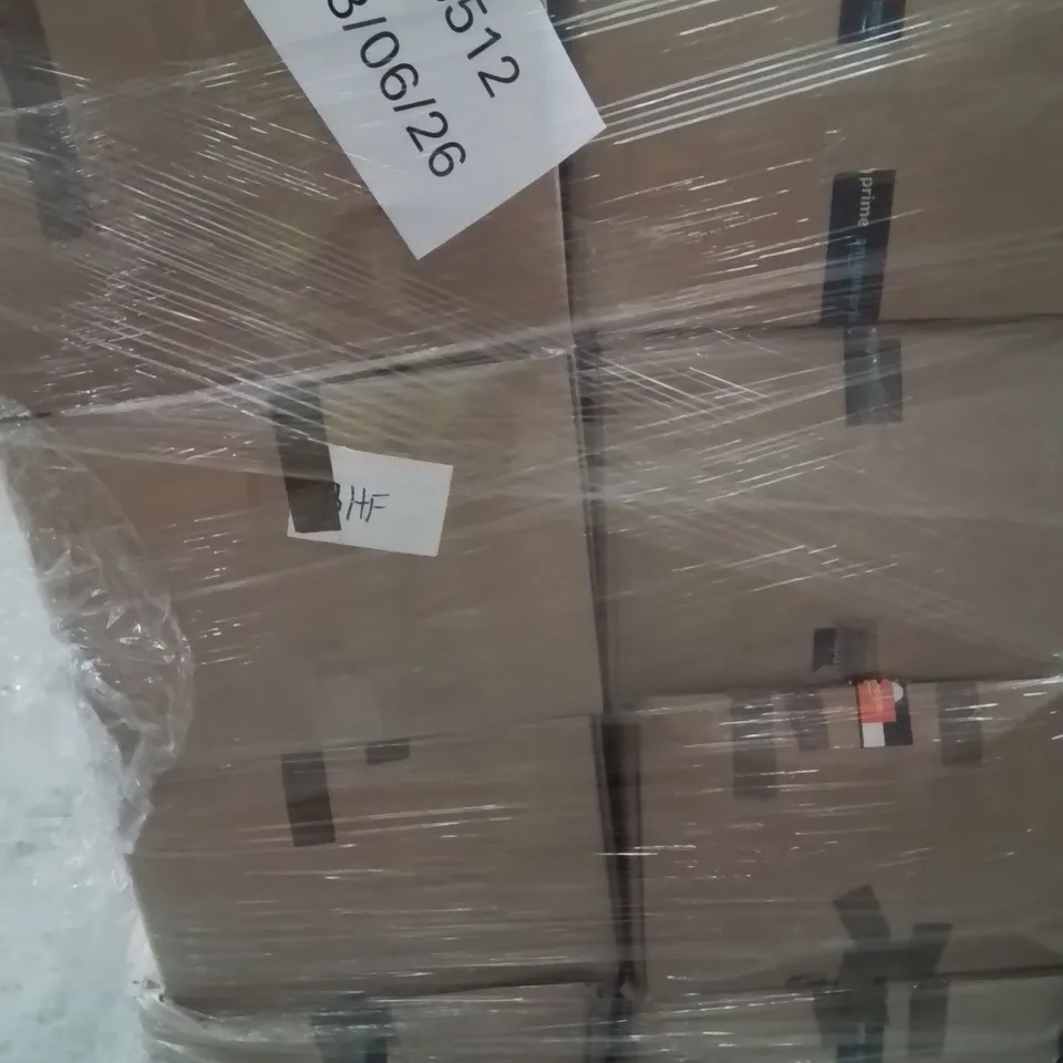PALLET CONTAINS LARGE QUANTITY OF PHONE CASES