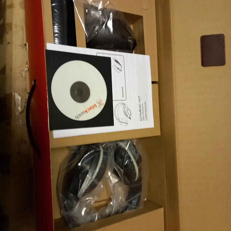 BLACKWEB 4-IN-1 GAMING KIT