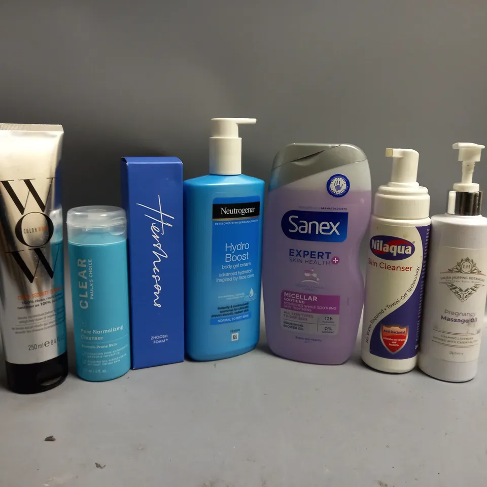 APPROXIMATELY 20 ASSORTED HEALTH AND BEAUTY PRODUCTS TO INCLUDE CLEAR PAULA'S CHOICE PORE NORMALISING CLEANSER, NEUTROGENA BODY GEL CREAM, WOW COLOUR SECURITY SHAMPOO 