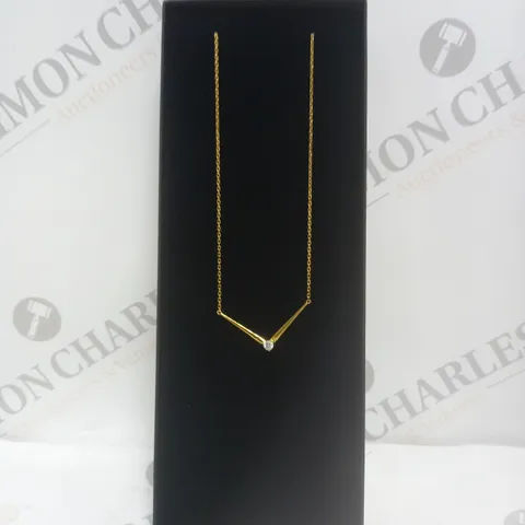 CHLOE POLO STONE PENDANT CHAIN LINK NECKLACE