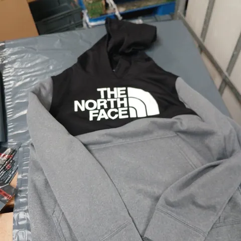 THE NORTH FACE KIDS HOODIE – BLACK WITH GREY RAGLAN SLEEVES
