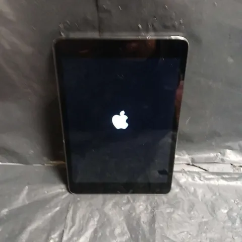 APPLE IPAD – SILVER -  MODEL MF432B/A