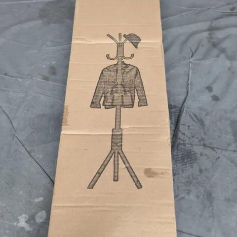 BOXED COAT HANGER IN BLACK