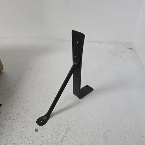 BOX OF APPROXIMATELY 20 BLACK SHELF BRACKETS