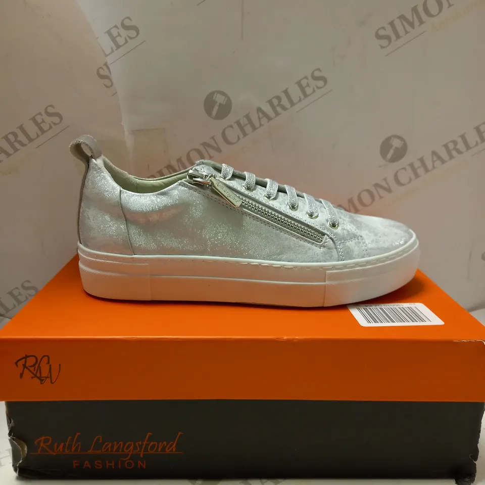 RUTH LANGSFORD SILVER ZIP TRAINERS - SIZE 4