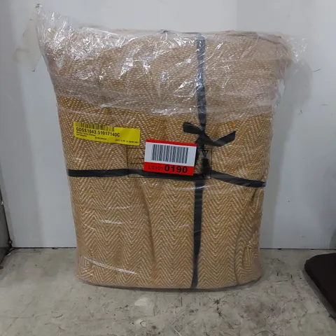 BAGGED MEURER BLANKET/THROW // SIZE: 228 X 254cm