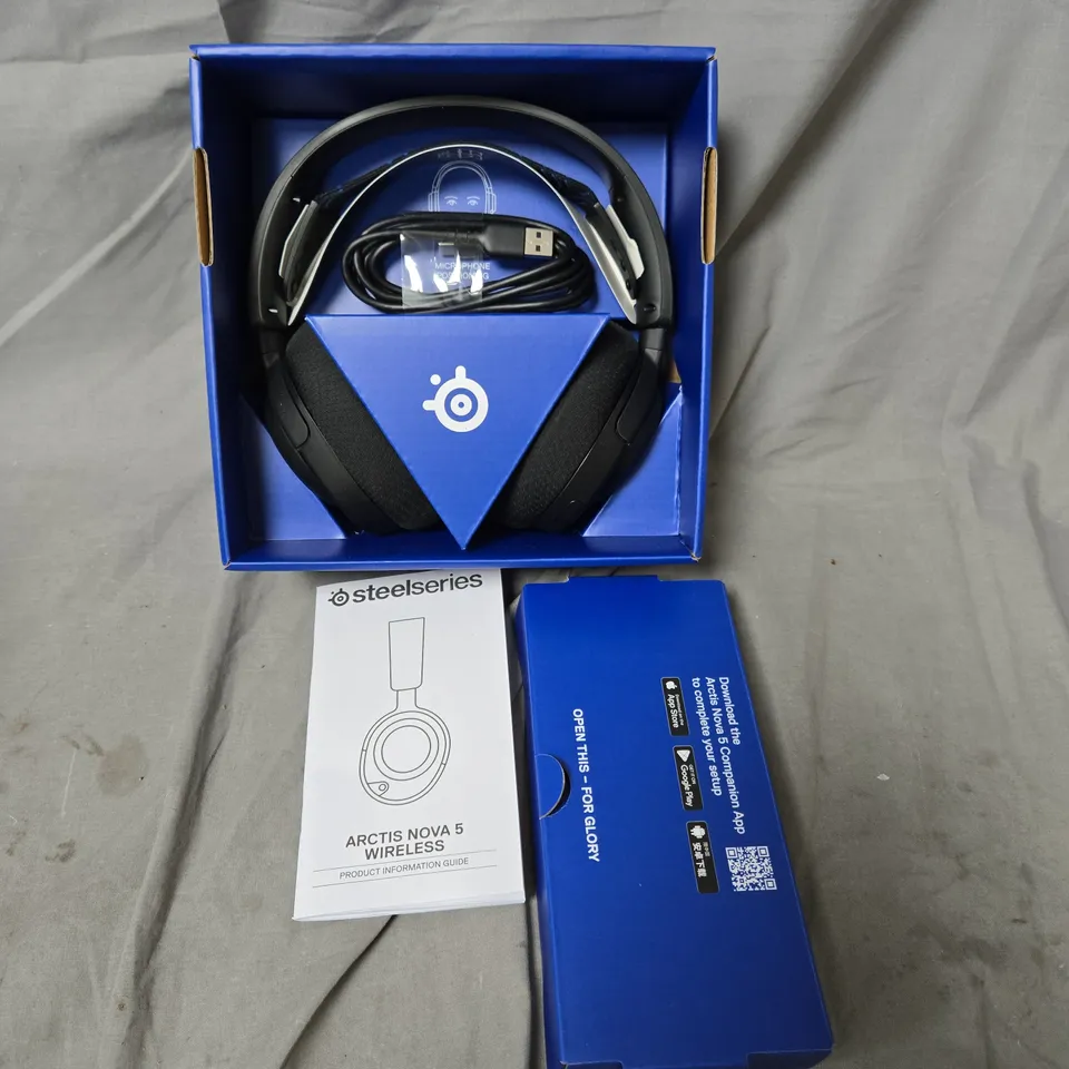 STEELSERIES ARCTIS NOVA 5P WIRELESS PLAYSTATION GAMING HEADSET - BLACK