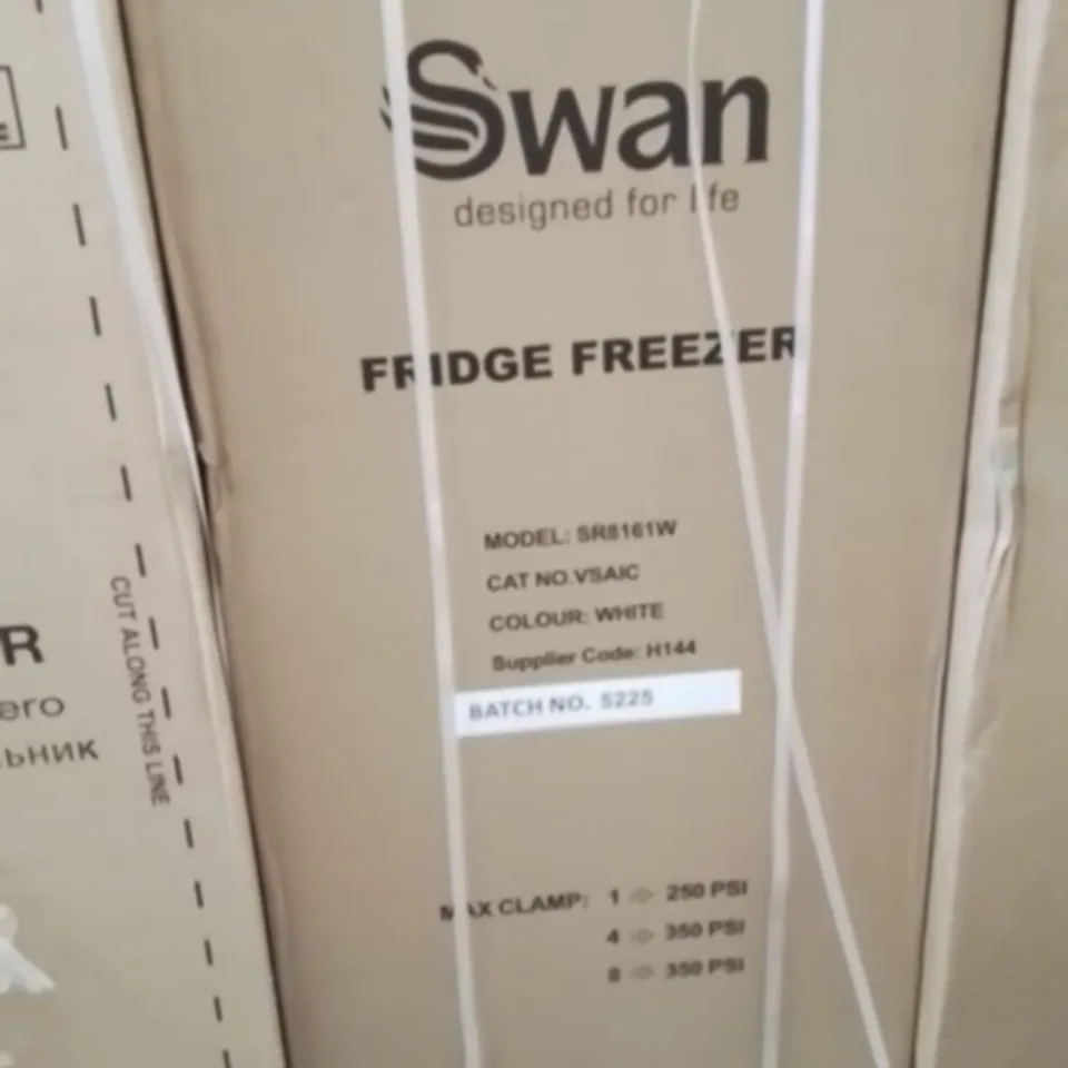 SWAN 50/50 FRIDGE FREEZER IN BOXED WHITE SR8161W