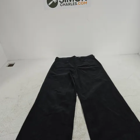 NYDJ WOMEN'S BLACK TROUSERS – UK 8