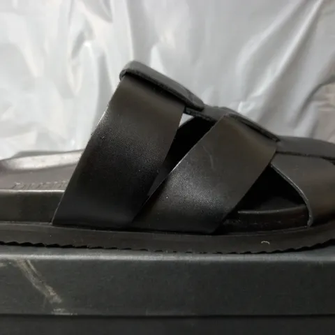 BOXED PAIR OF HUSH CORA CLOSED TOE CAGE FOOTBED SHOES IN BLACK - SIZE 38 