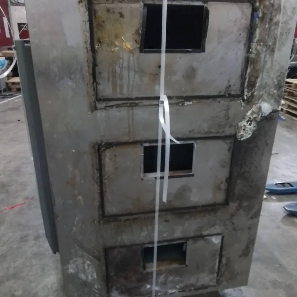 FOLLETT LITS1350SG ICE TRANSPORT SYSTEM WITH 2 X FOLLETT ICE TRANSPORTATION TROLLEY UNITS 