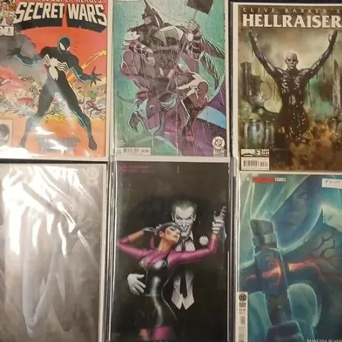 SIX ASSORTED COMICS TO INCLUDE; JOE HILL HOUSE COMICS, BATMAN, PUNCHLINE, MARVEL SUPER HEROES SECRET WARS AND HELLRAISER 