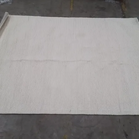 QUALITY DESIGNER AREA RUG // APPROX SIZE: 200 X 290 cm