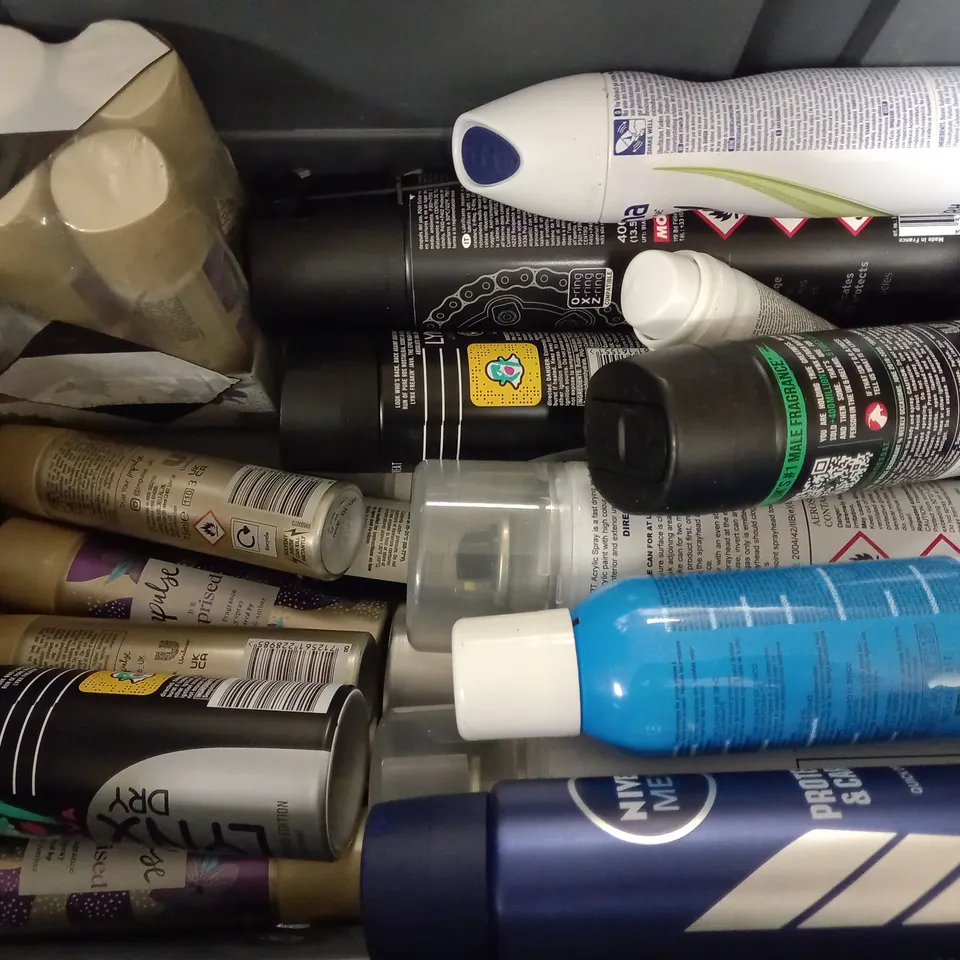 BOX OF APPROX 20 ASSORTED AEROSOLS INCLUDING REGAINE FOR MEN, LYNX JAVA AND LA ROCHE POSAY SEROZINC - COLLECTION ONLY