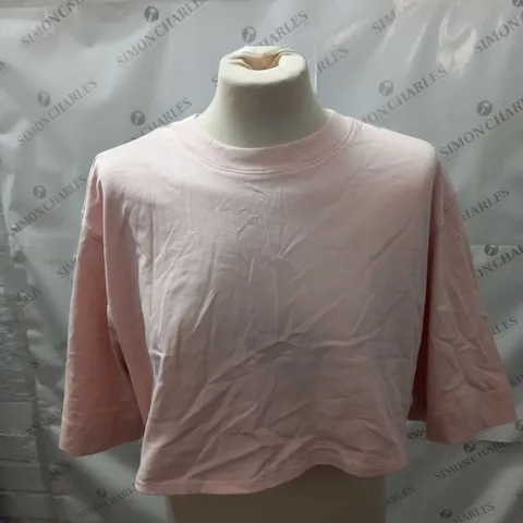 GYMSHARK CROPPED TRAINING SHIRT SIZE M