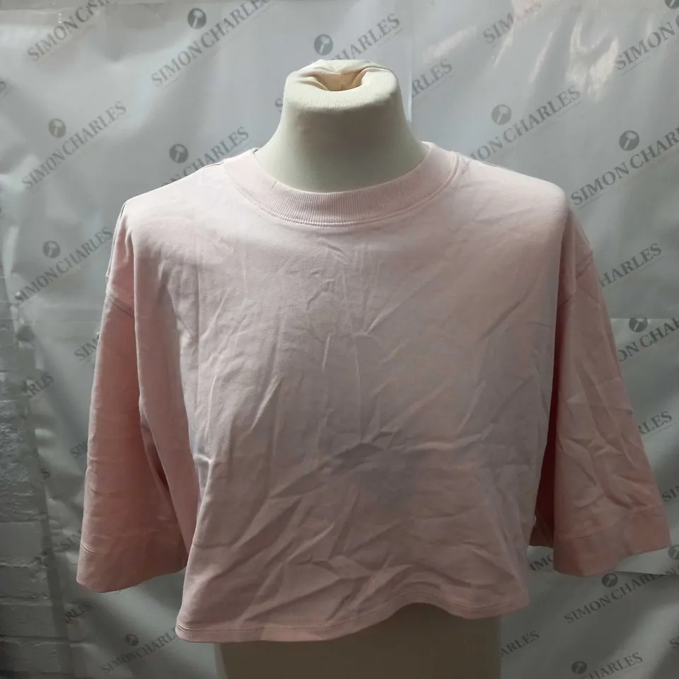 GYMSHARK CROPPED TRAINING SHIRT SIZE M