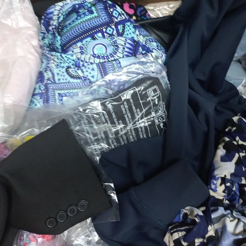 APPROXIMATELY 20 ASSORTED CLOTHING AND FASHION PRODUCTS IN VARIOUS STYLES AND SIZES - COLLECTION ONLY