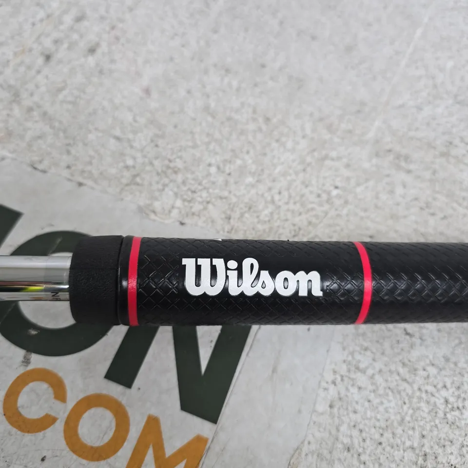 WILSON INFINITE GOLF PUT­TER – MICHIGAN AVE, CHICAGO IL