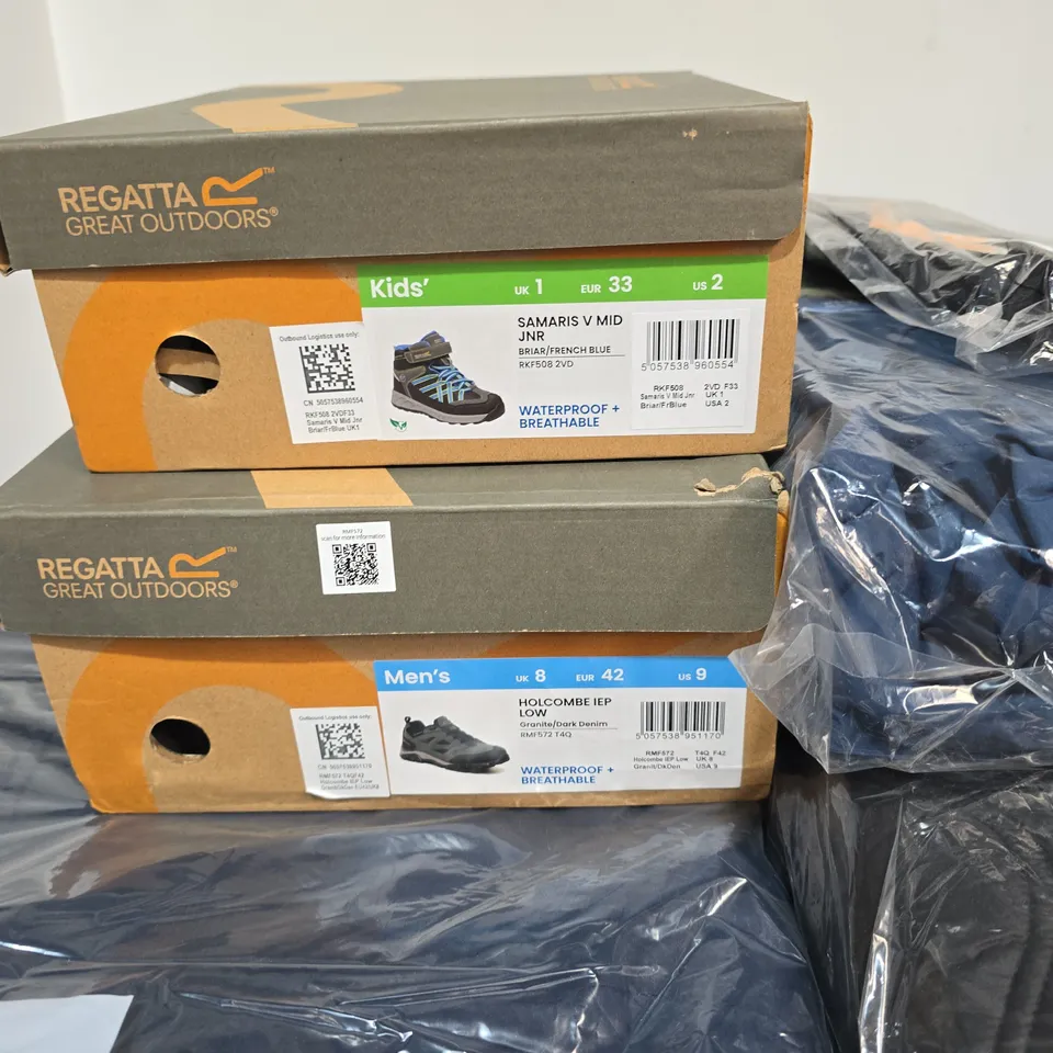LOT OF APPROXIMATELY 15 ASSORTED BRAND NEW REGATTA AND DARE2BE CLOTHING ITEMS