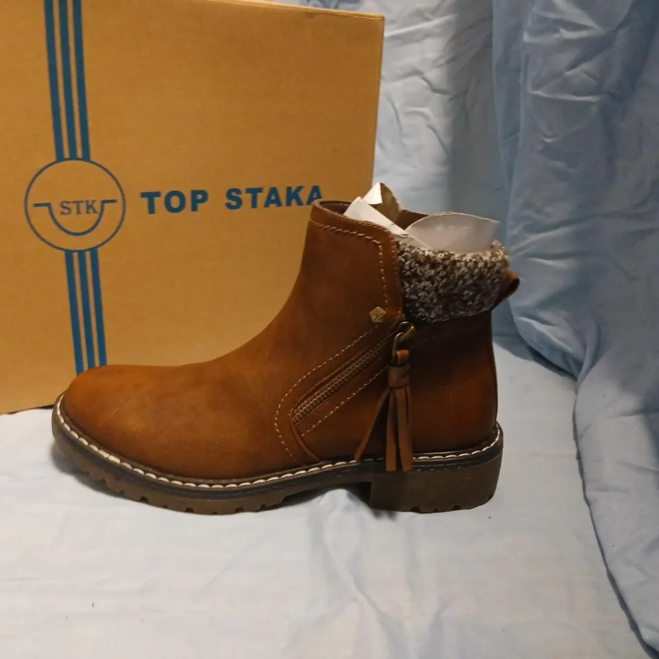 TOP STAKA TAN ANKLE BOOTS, EU 38 (UK 5.5) - STYLE NO. 2607