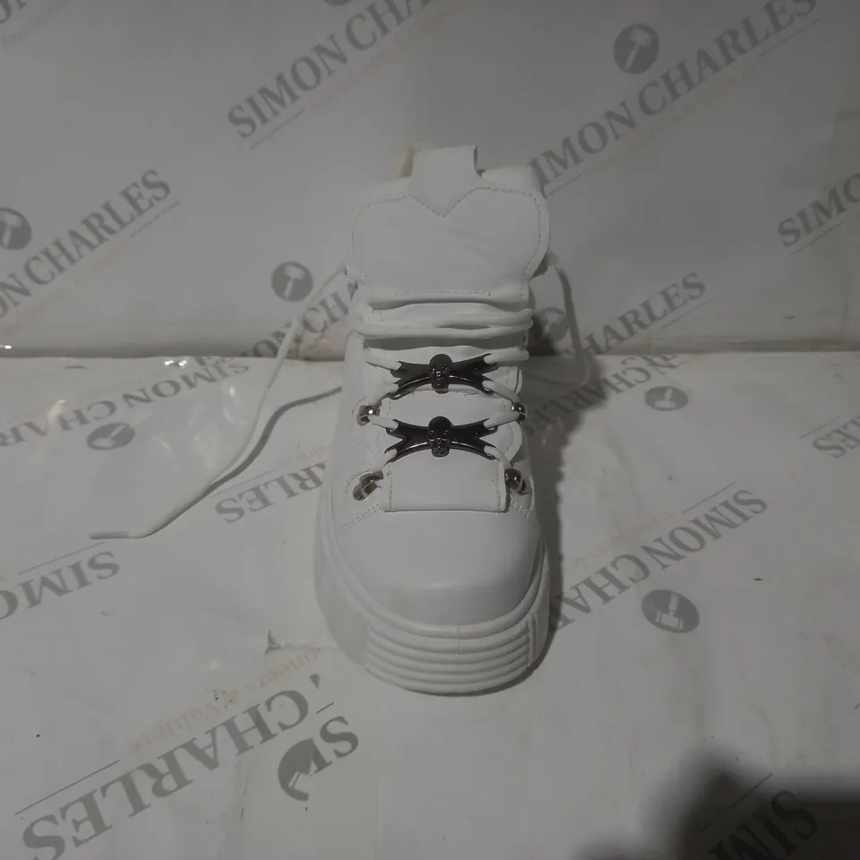 BRAND NEW BOXED PAIR OF KOI VEGAN CHUNKY TRAINERS IN WHITE - UK SIZE 6